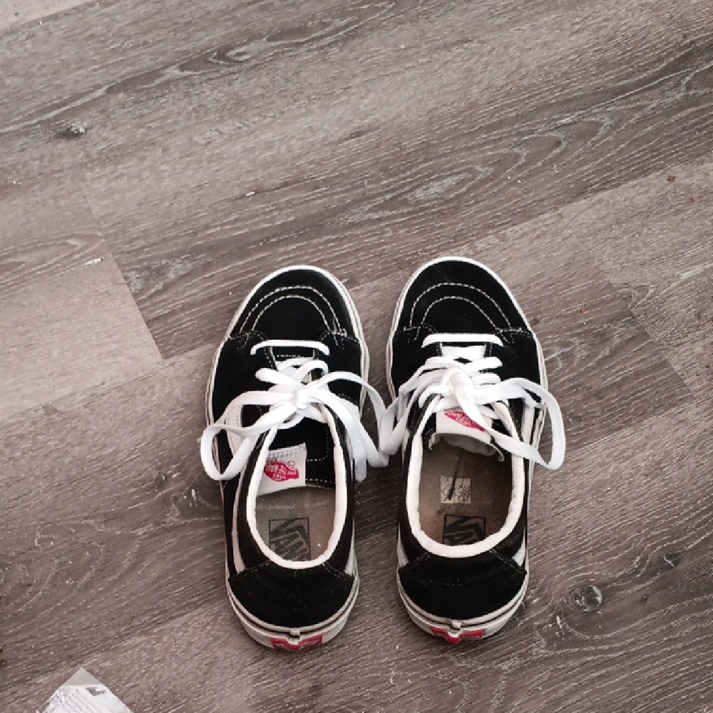 Vans Black and White Women's Sneakers - Picture 6 of 15
